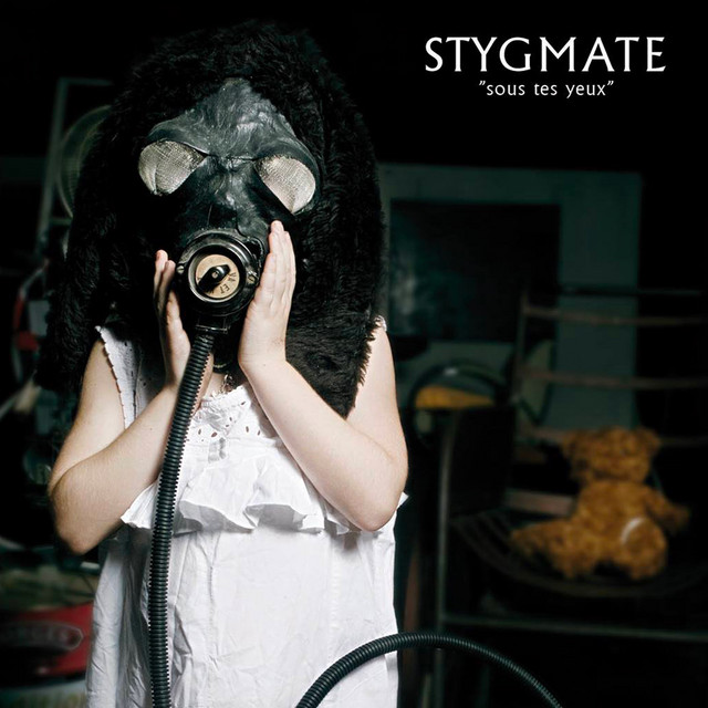 Sous tes yeux cover art