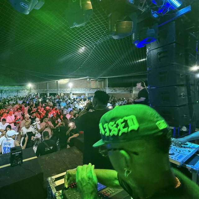 Los De La X - Ella (Version Emisora)