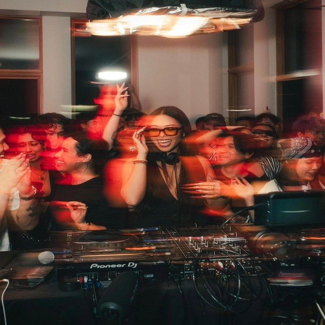 Dj BOM BOM