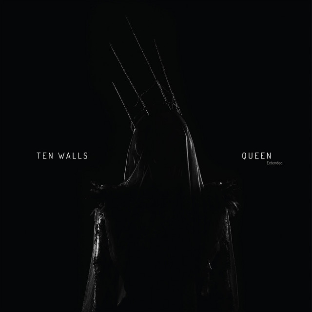 Queen (Extended) cover art
