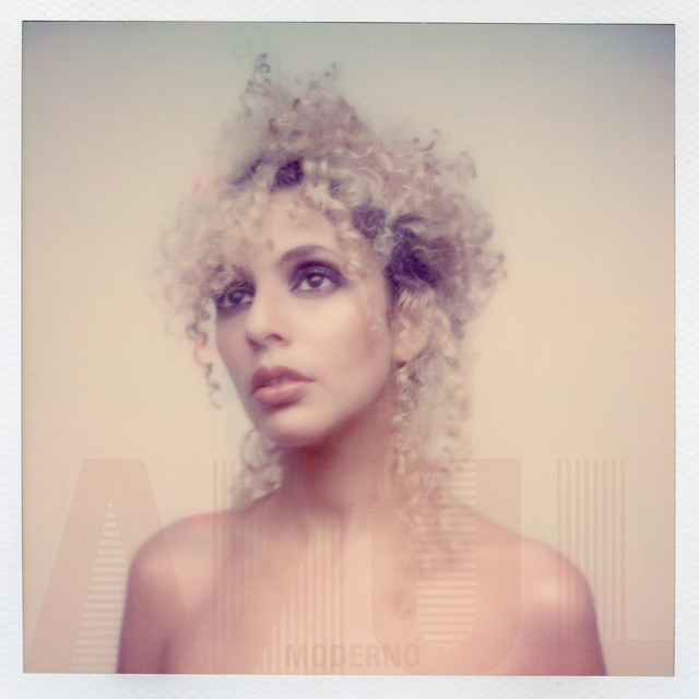 Azul Moderno cover art