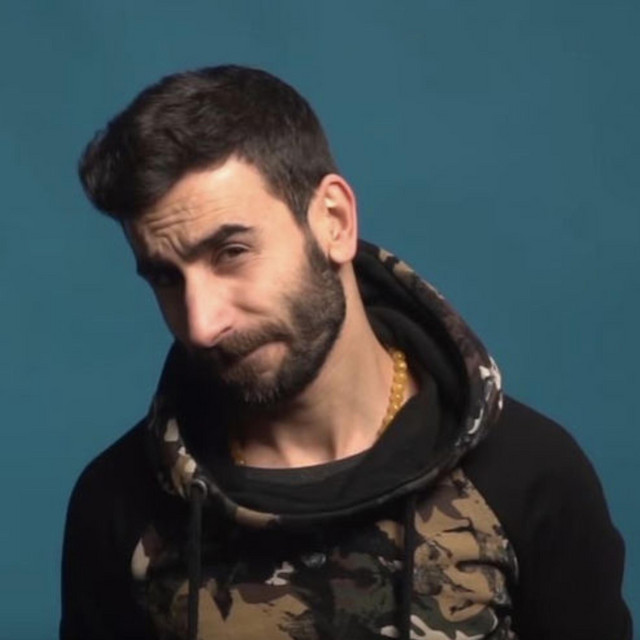 Facia Üçlü cover art