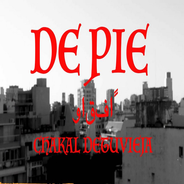DE PIE