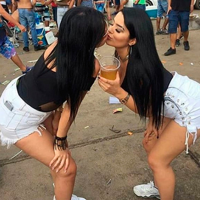 FINAL DO BAILE A FILHA DE ALGUÉM VAI SENTAR cover art