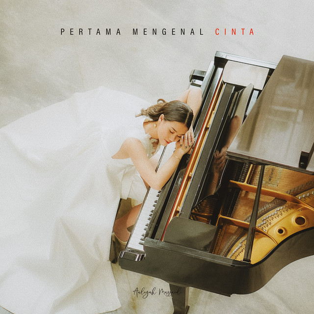 Pertama Mengenal Cinta