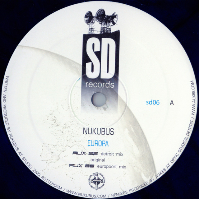 Nukubus Photo