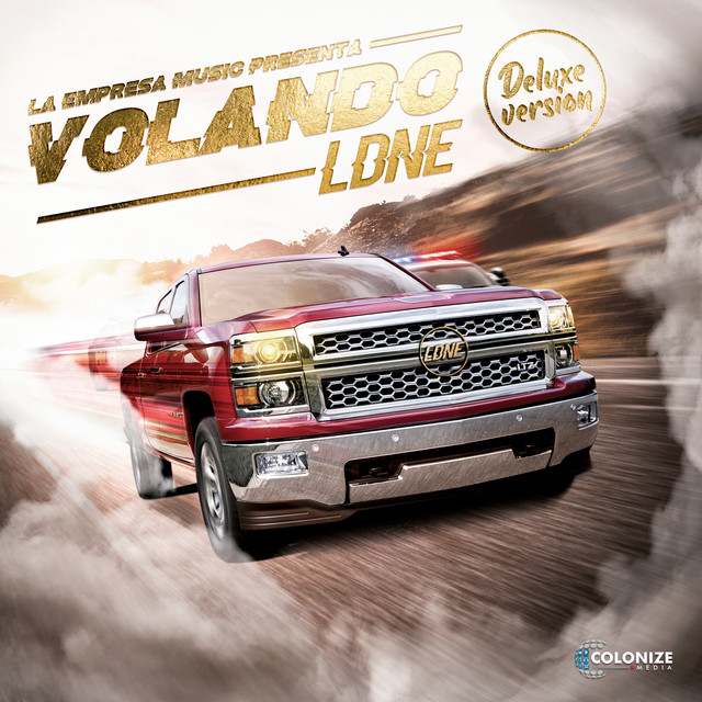 La Empresa Music Presenta: Volando (Deluxe Version) cover art