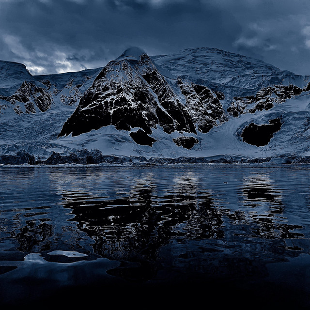Обкладинка: Reflections — MMCLI