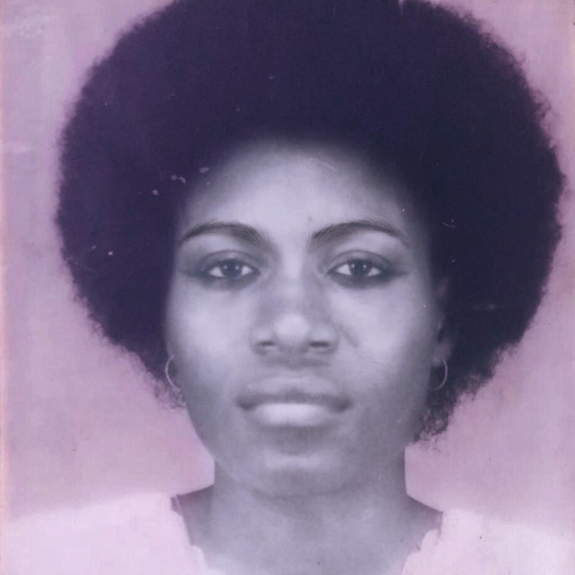 Na Da (My Mother)