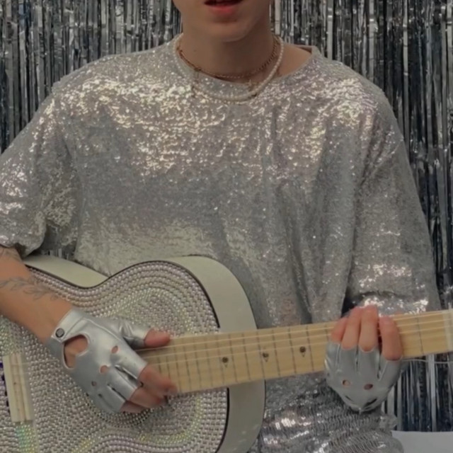 Luna (Acoustic)