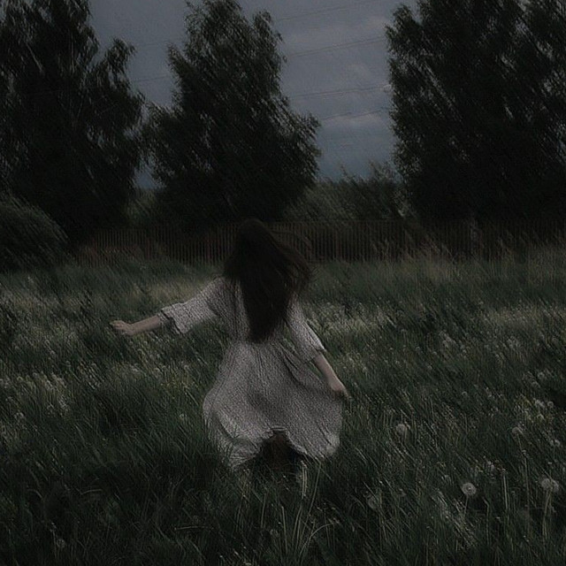 Обкладинка: She — FEAR MANE