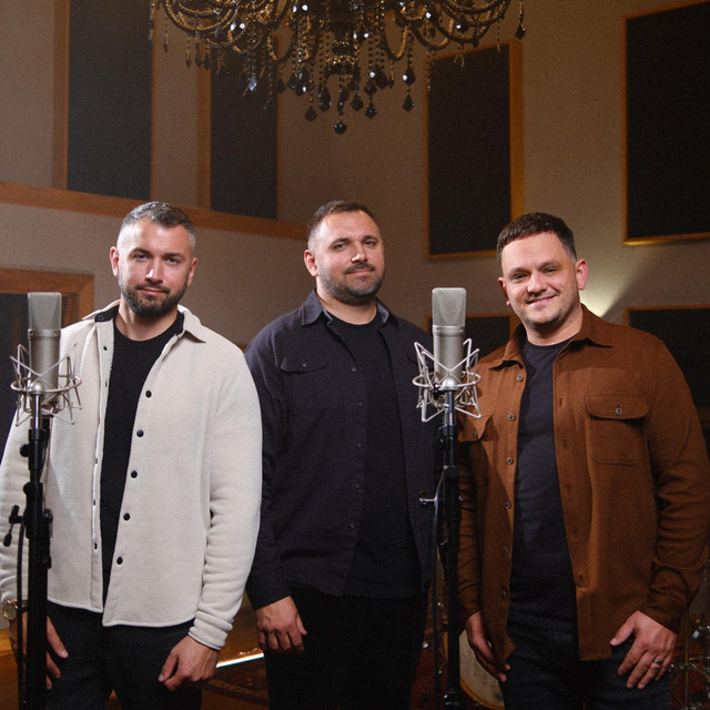 Cover art: Мама — Timothy Rusavuk