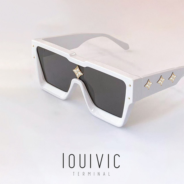 LOUIVIC cover art