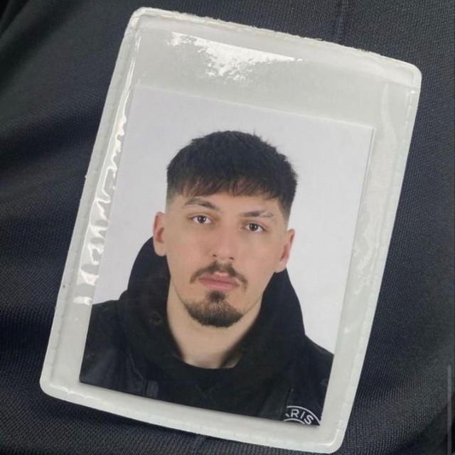 pahalı parfüm ucuz valize cover art
