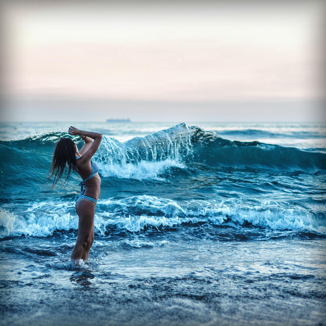 Обкладинка: Evening Dreams and Ocean — Relax MusicBox