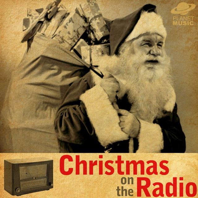 Christmas On the Radio: Over 100 Pop, Rock, Country, And Traditional Holiday Favorites cover art