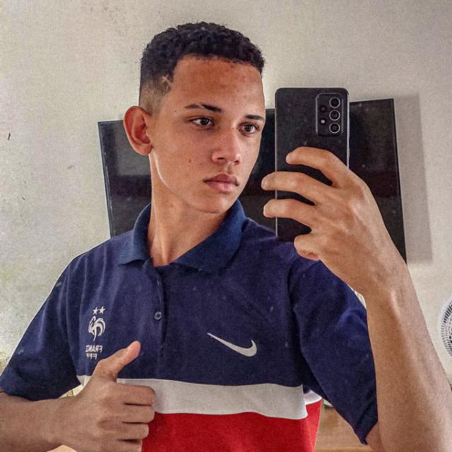 Montagem Cai Com a Xota