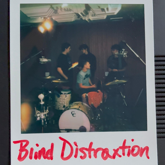 BLiND DiSTRAXTiON
