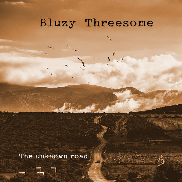 Bluzy Threesome