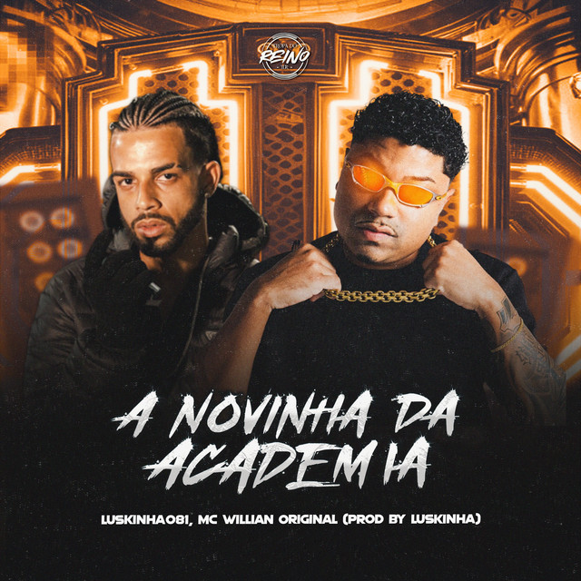 A NOVINHA DA ACADEMIA
