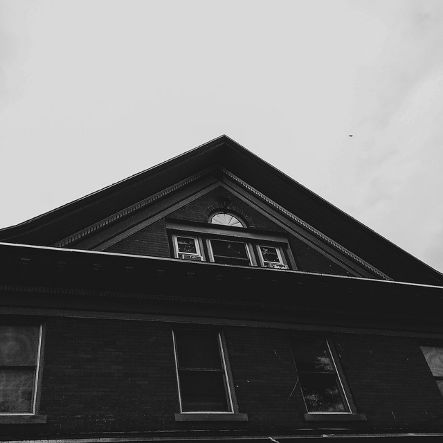 no crown cover art