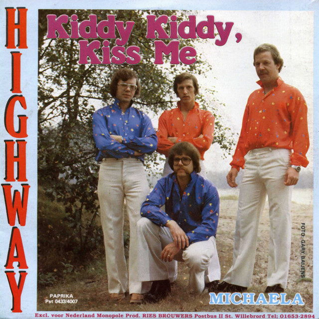 kiddy kiddy, kiss me