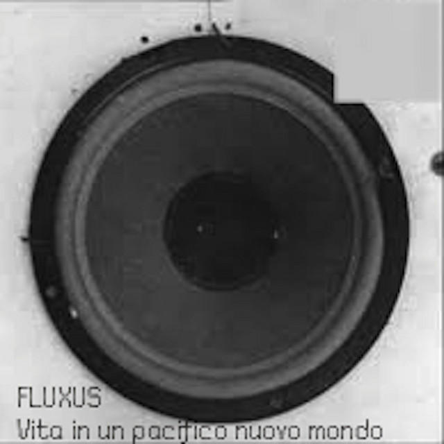 Vita in un pacifico nuovo mondo cover art