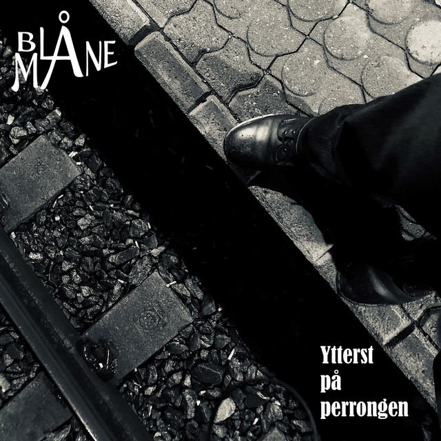 Ytterst på perrongen cover art