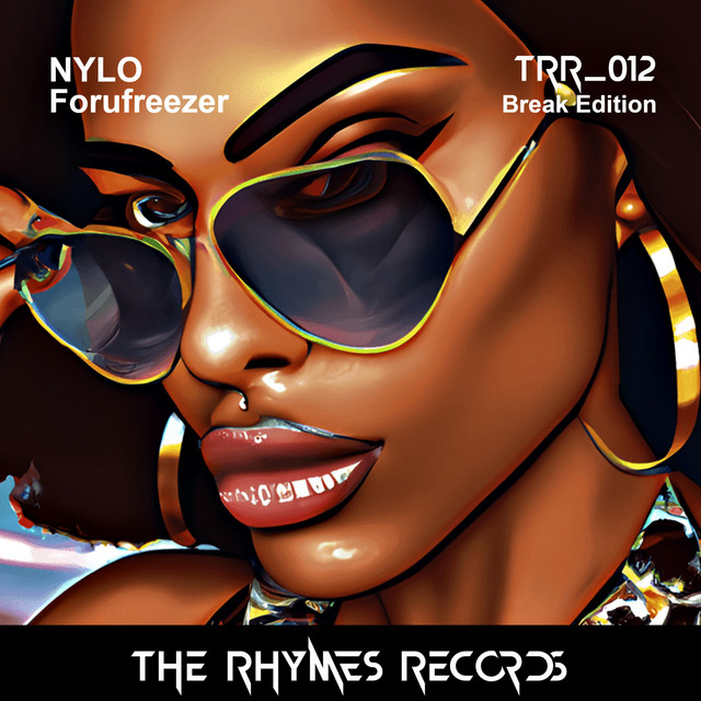 Nylo cover