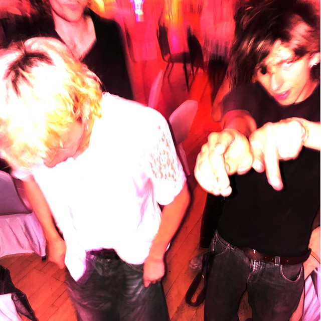 Junge geküsst cover art
