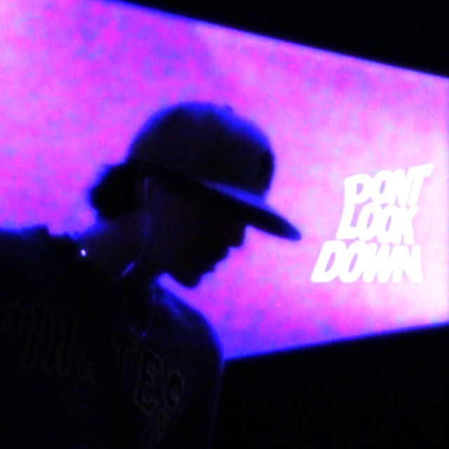 DON'T LOOK DOWN cover art