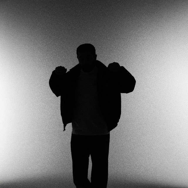 Не улетай album image