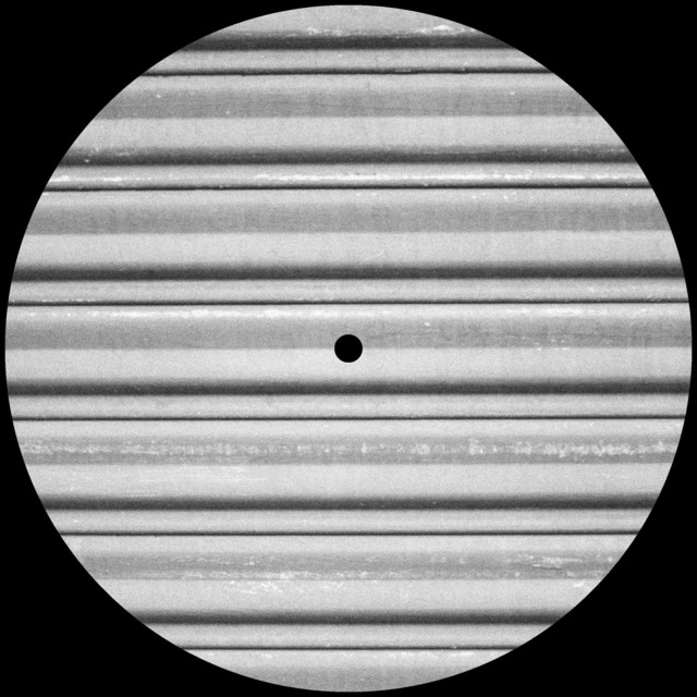 CQNZR. - Shutter