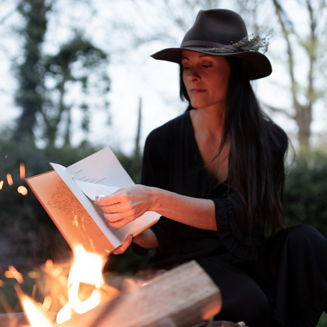 Tiffany Thompson - Burn Burn Burn