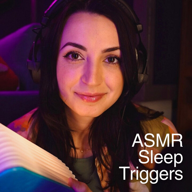 Écouter "Wiggles Book & Sponge Triggers" de Gibi ASMR