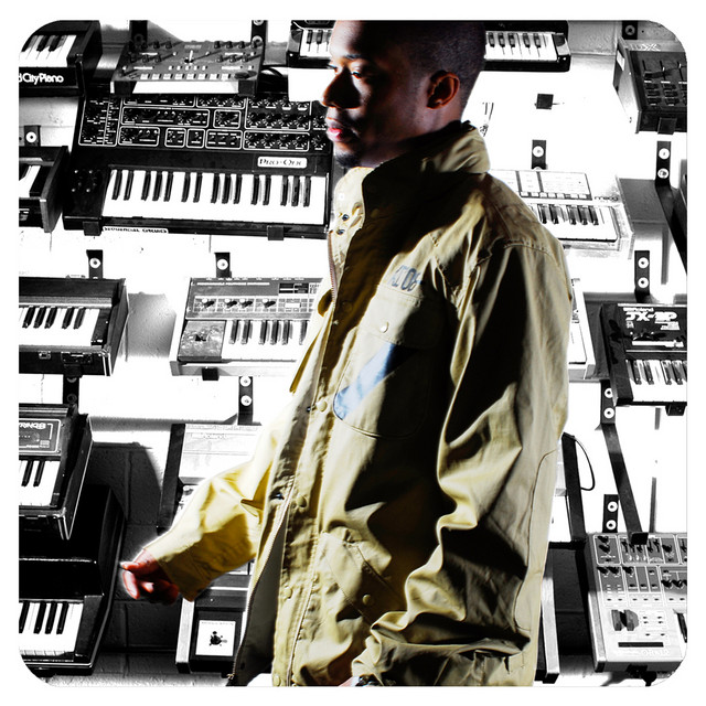Losing Out feat. Royce da 5'9