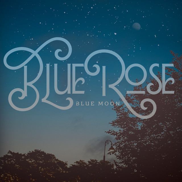 Moon アイドル Blue