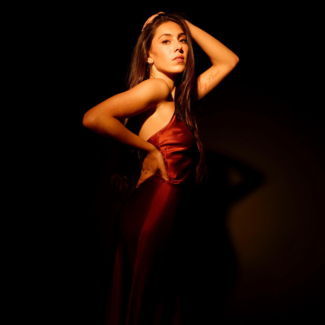 Bella V