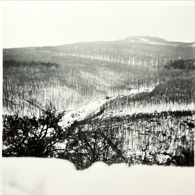 KÖTÉLTÁNC cover art