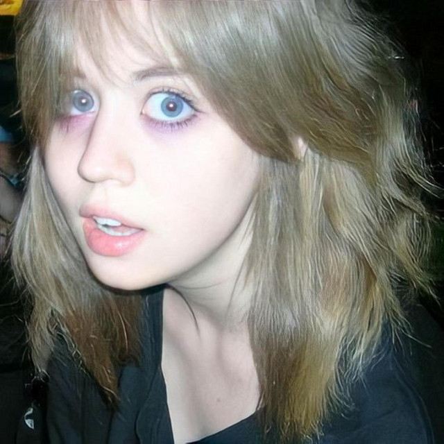 2006deadchick2006 cover art