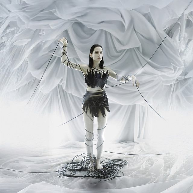 По Ту Сторону Рая cover art
