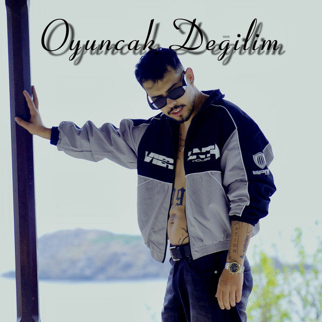 OYUNCAK DEĞİLİM cover art