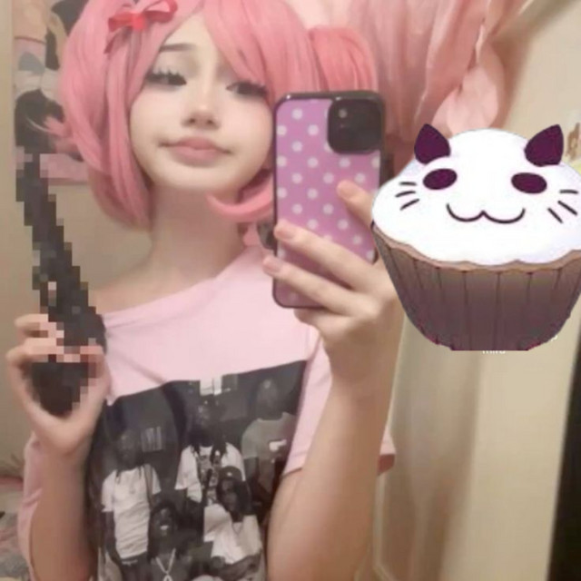 baking cupcakes with u kinda like natsuki :3