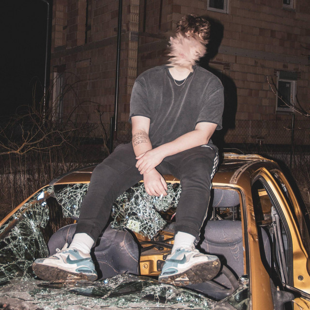 Homály cover art