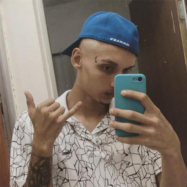 Meia Noite Ela Sai / Endereço da Favela