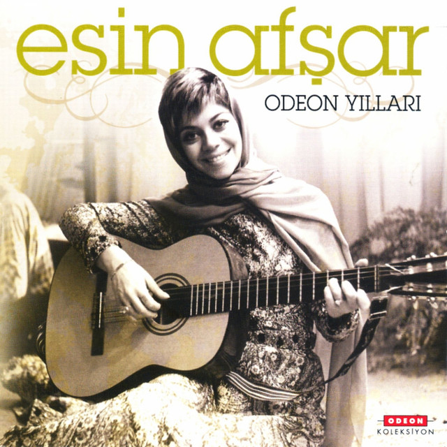 Esin Afşar Photo