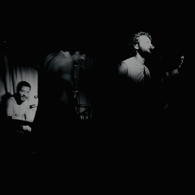Outra Vez cover