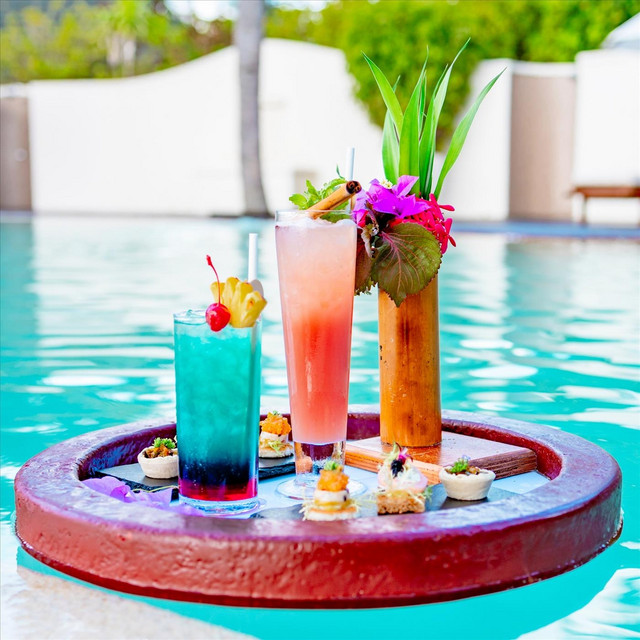 Poolside Lounge - Chill Music Vibes For Pool Days cover art
