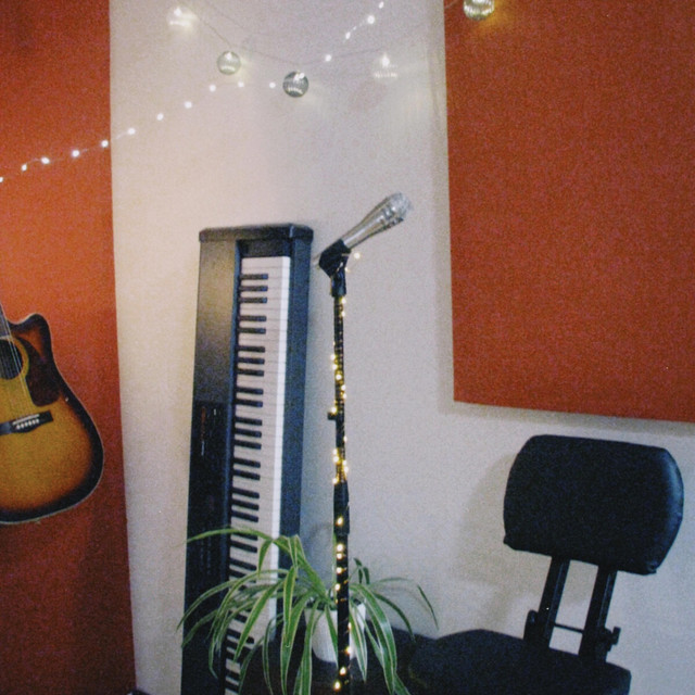 MW studio live cover art