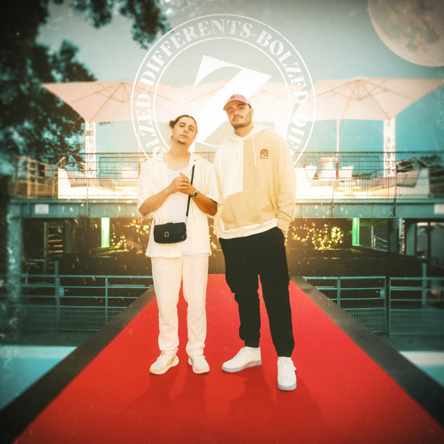 Différents cover art